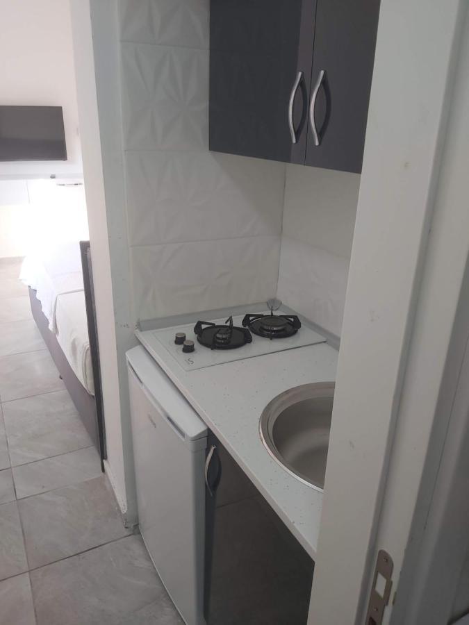 Compact Home Никозия Екстериор снимка
