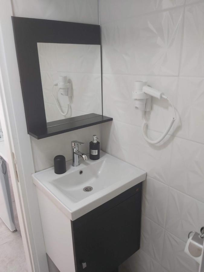 Compact Home Никозия Екстериор снимка