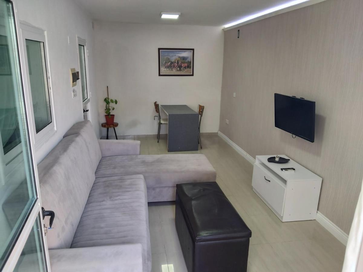 Compact Home Никозия Екстериор снимка