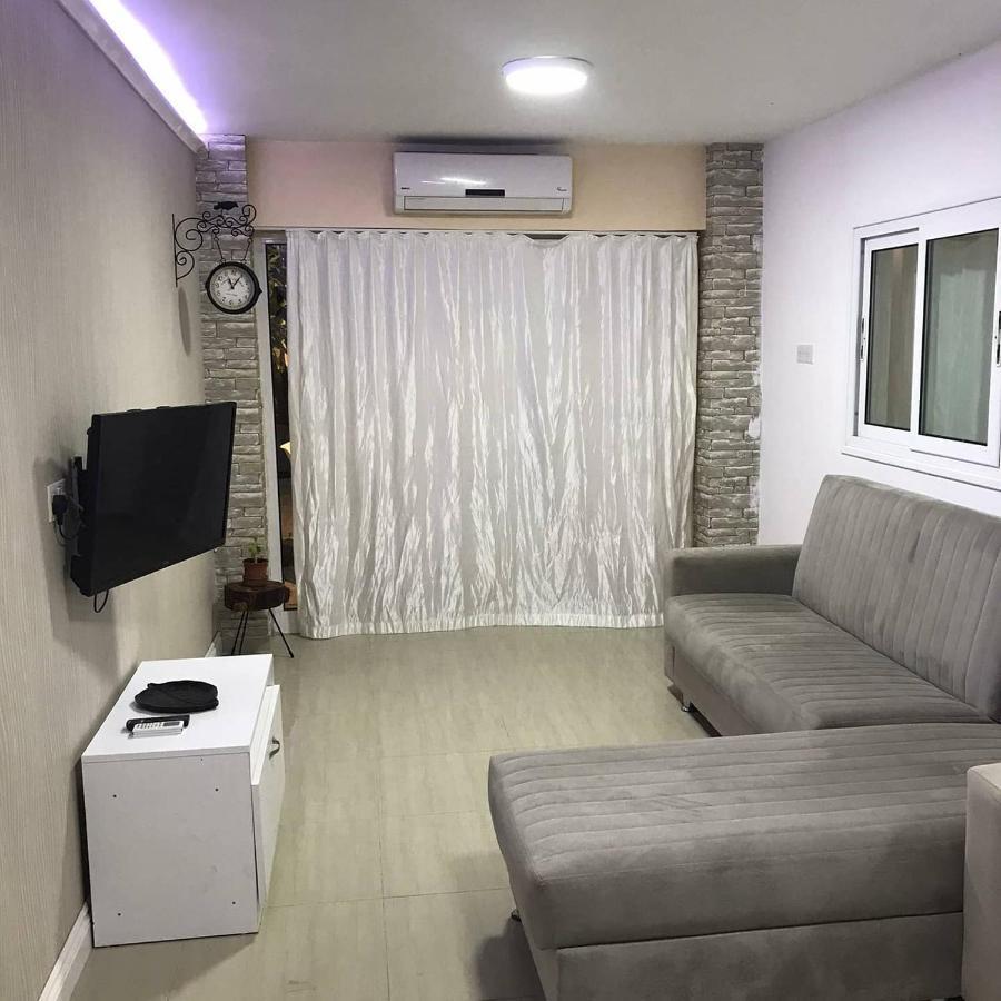Compact Home Никозия Екстериор снимка